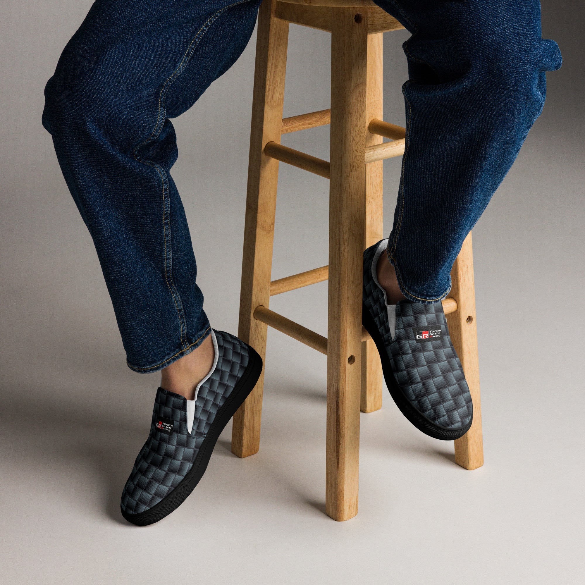 Carbon Men’s slip - on canvas shoes - Planet Store 123